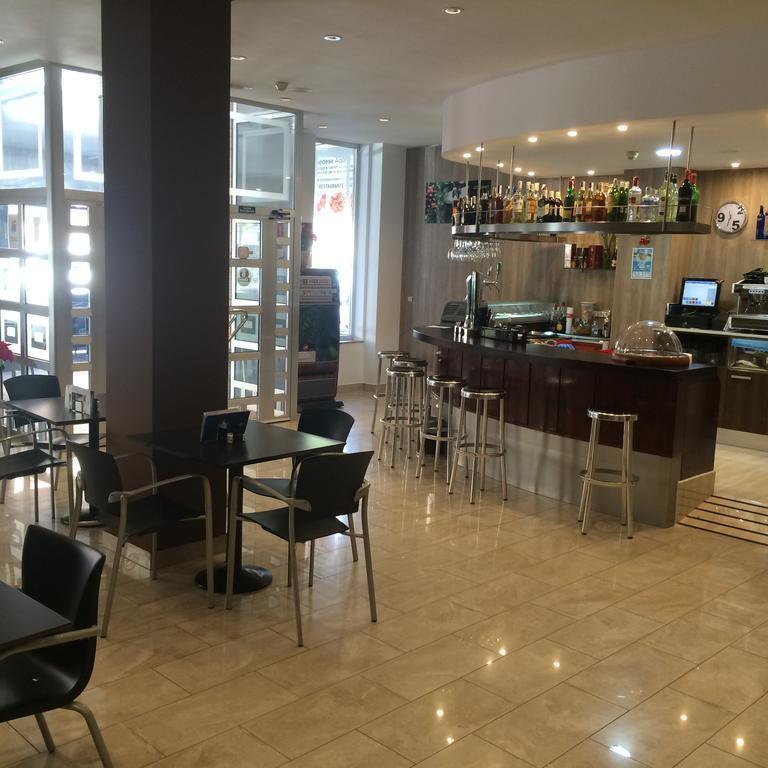 Aparthotel Bahia San Pedro del Pinatar Buitenkant foto